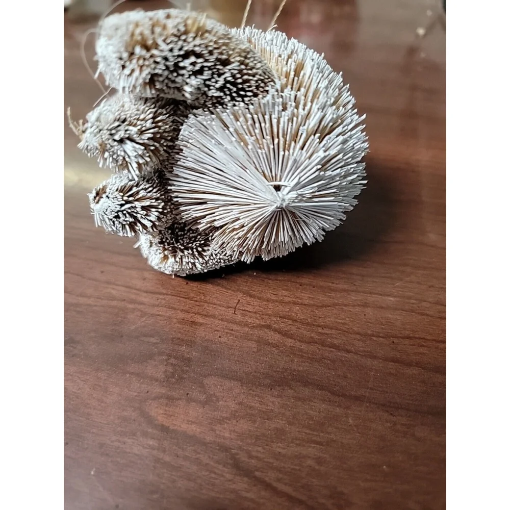 Polar BearOrnament Sisal Forest Woodland Animal Garden Woods Mountains Nature